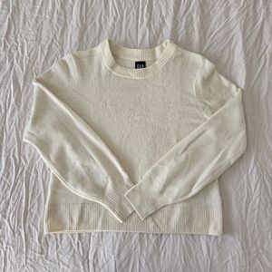 GAP Ivory Crewneck Sweater